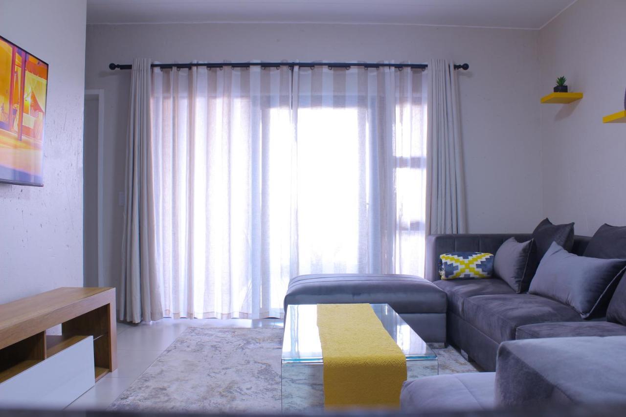 Airport Heights Apartment Boksburg Luaran gambar