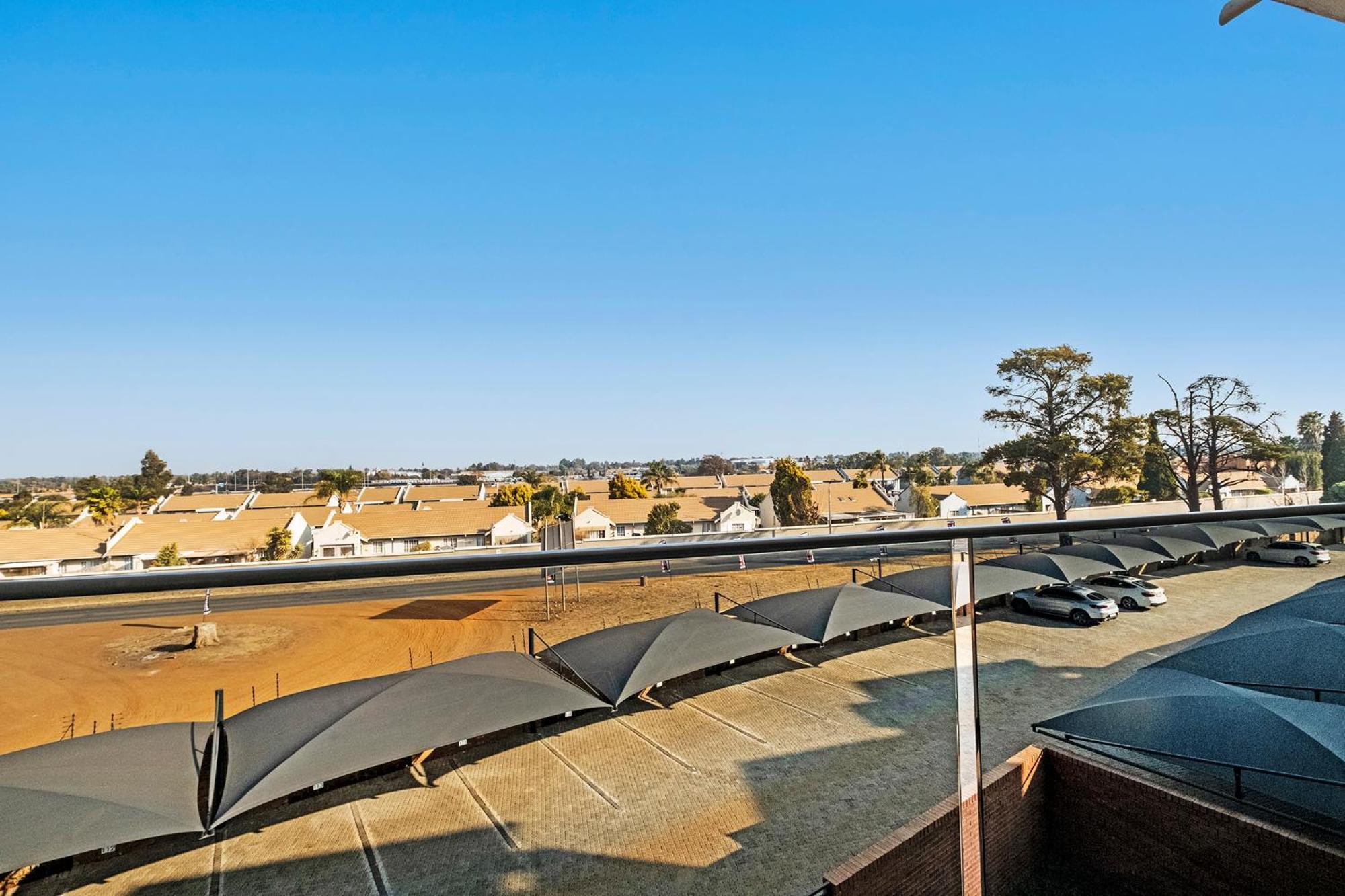 Airport Heights Apartment Boksburg Luaran gambar